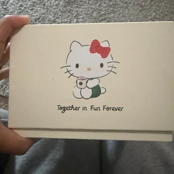 Hello Kitty X Starbucks Mug - Picture 3 of 3